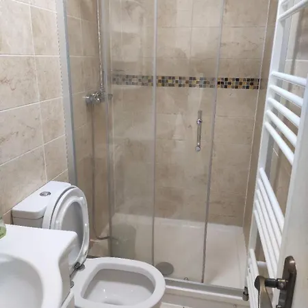 Comfort Spacious Double Room In Chingford, London Room 1 Waltham Forest Exterior photo