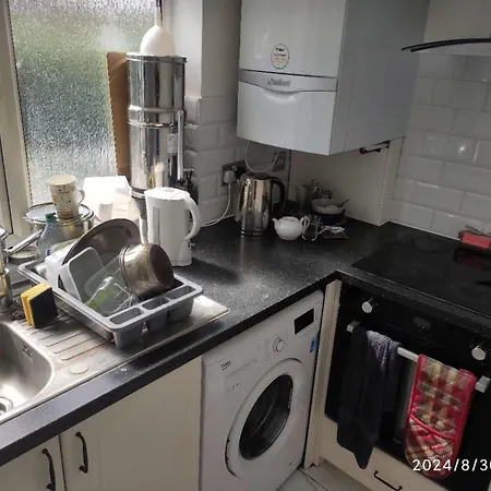 Comfort Spacious Double Room In Chingford, London Room 1 Waltham Forest Exterior photo