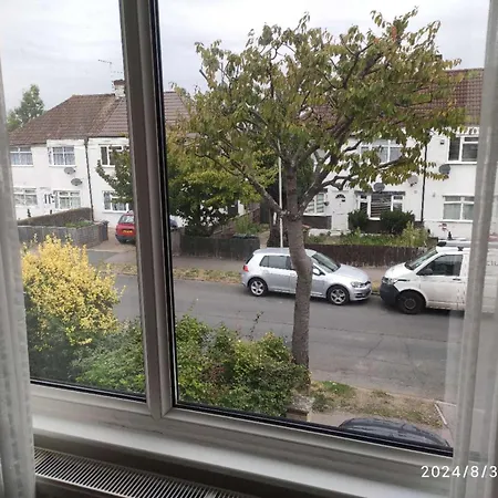 Comfort Spacious Double Room In Chingford, London Room 1 Waltham Forest Exterior photo