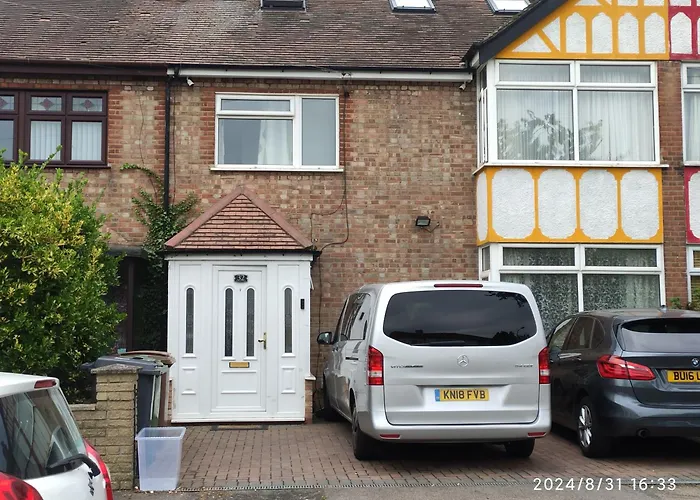 Comfort Spacious Double Room In Chingford, London Room 1