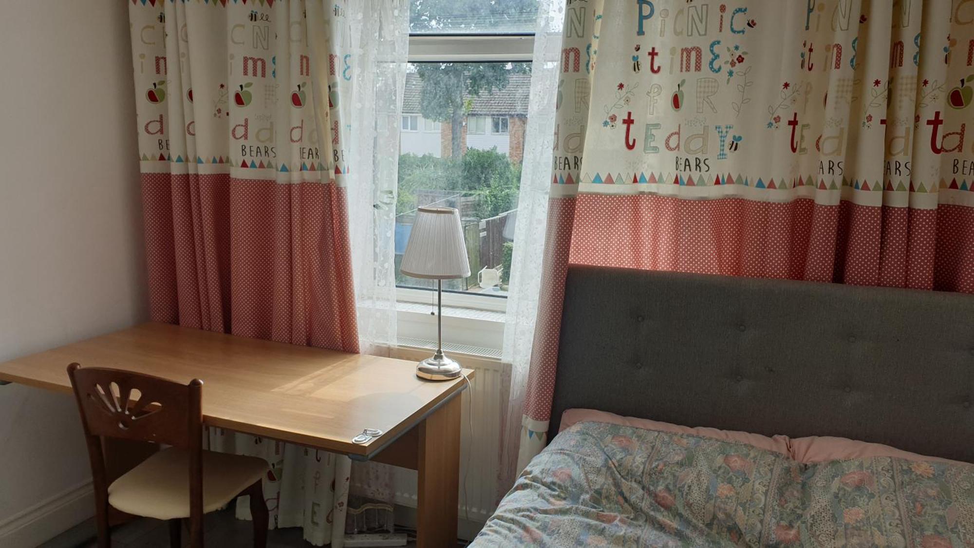 Homestay Comfort Spacious Double In Chingford, London 1 *