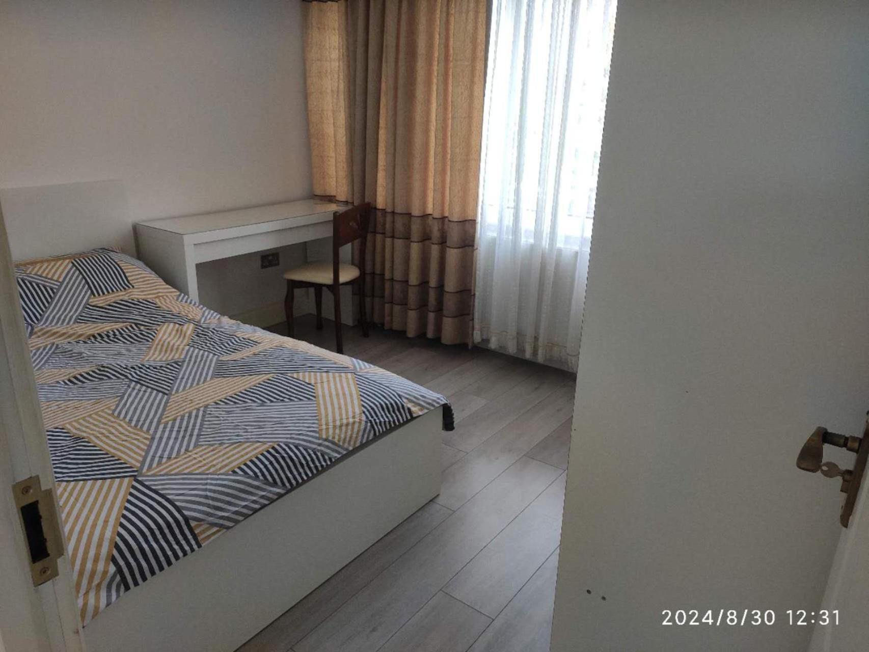 Comfort Spacious Double In Chingford, London 1 * Waltham Forest