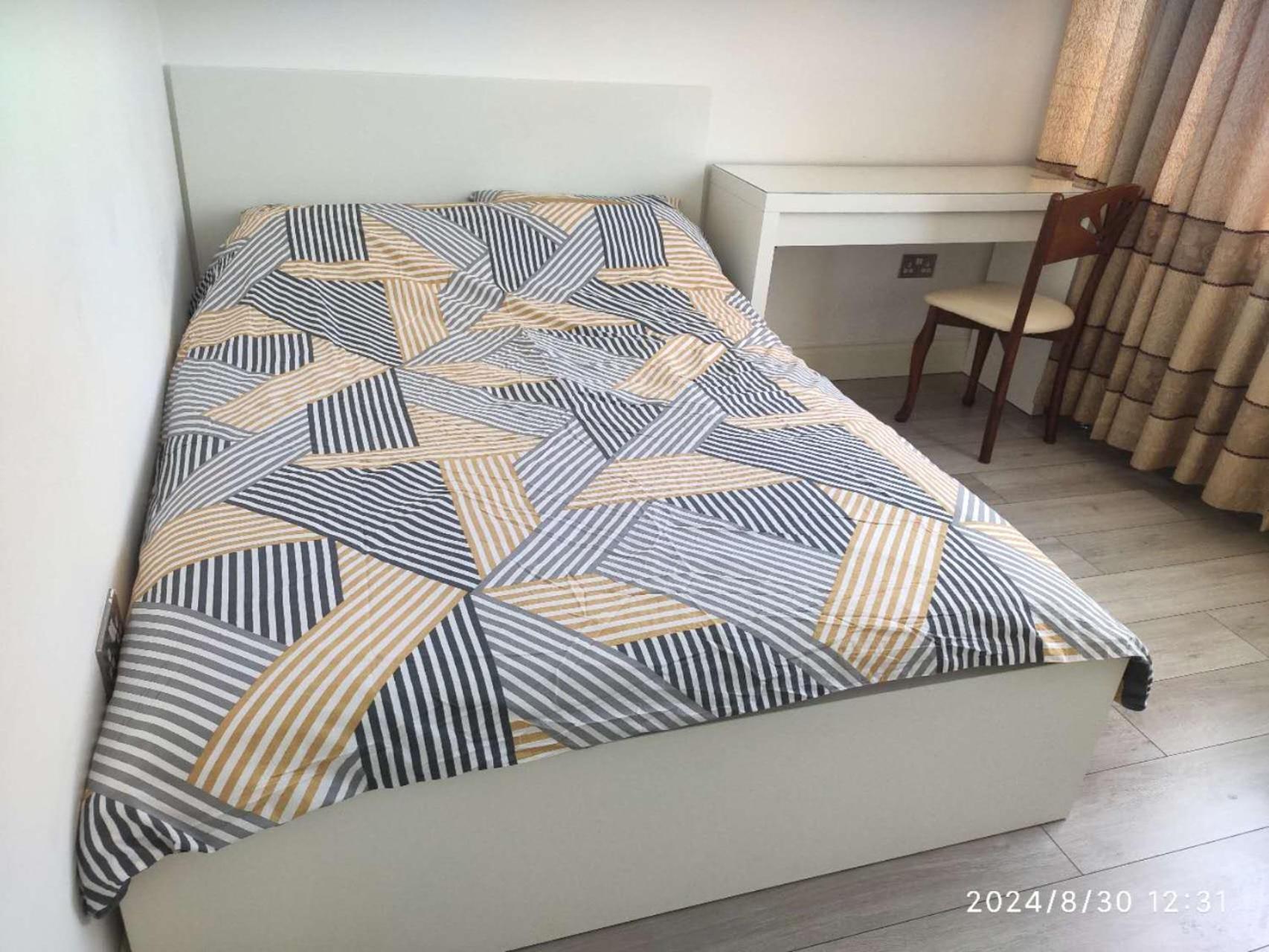 Homestay Comfort Spacious Double In Chingford, London 1 *