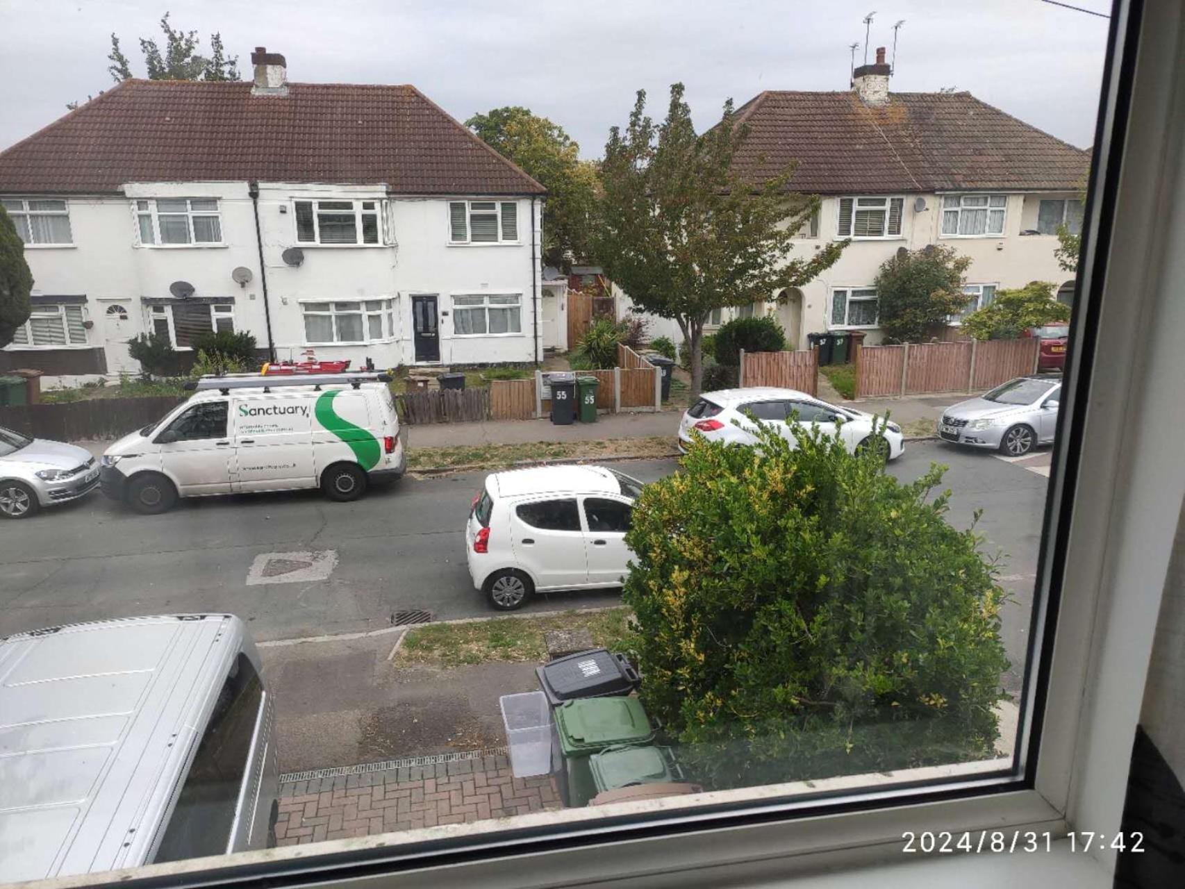 Comfort Spacious Double In Chingford, London 1 Homestay *